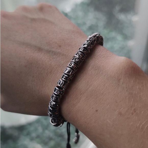 OM MANI PADME HUM SILVER BEAD UNISEX BRACELET - Picture 8 of 10